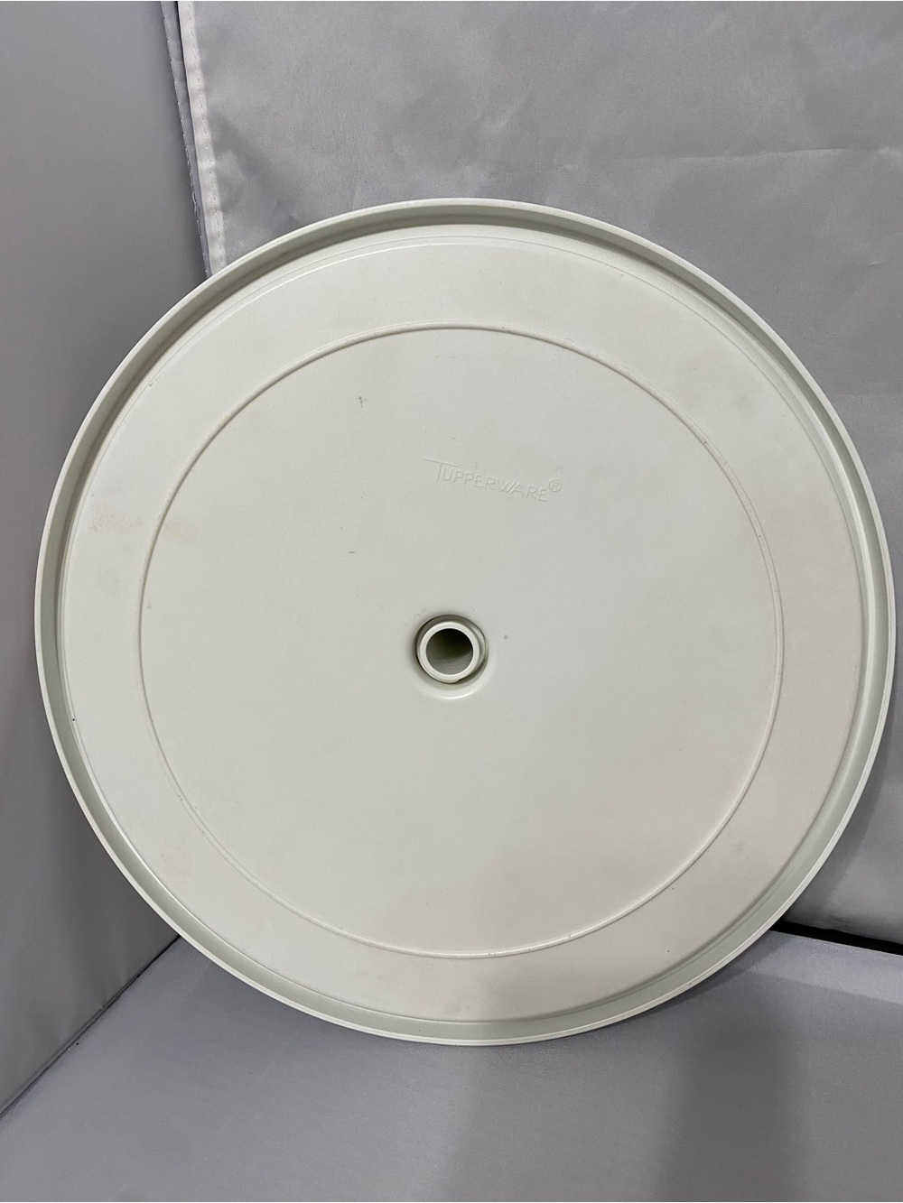 Tupperware Red 6-Segment Rotating Food Storage Carousel - Picture 14 of 16